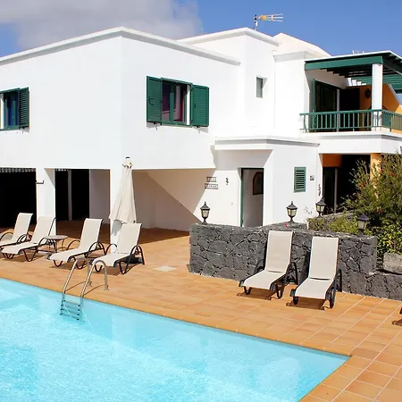 Villa Leonard